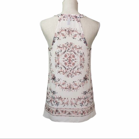 BCBGMAXAZRIA Handkerchief Hem Floral Blouse Runs Large - Picture 3 of 9